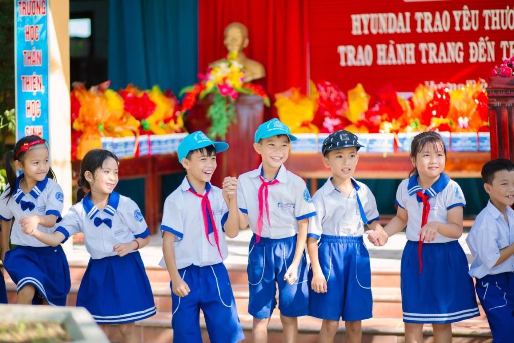 Chú Hề Hoạt Náo Tại Huế