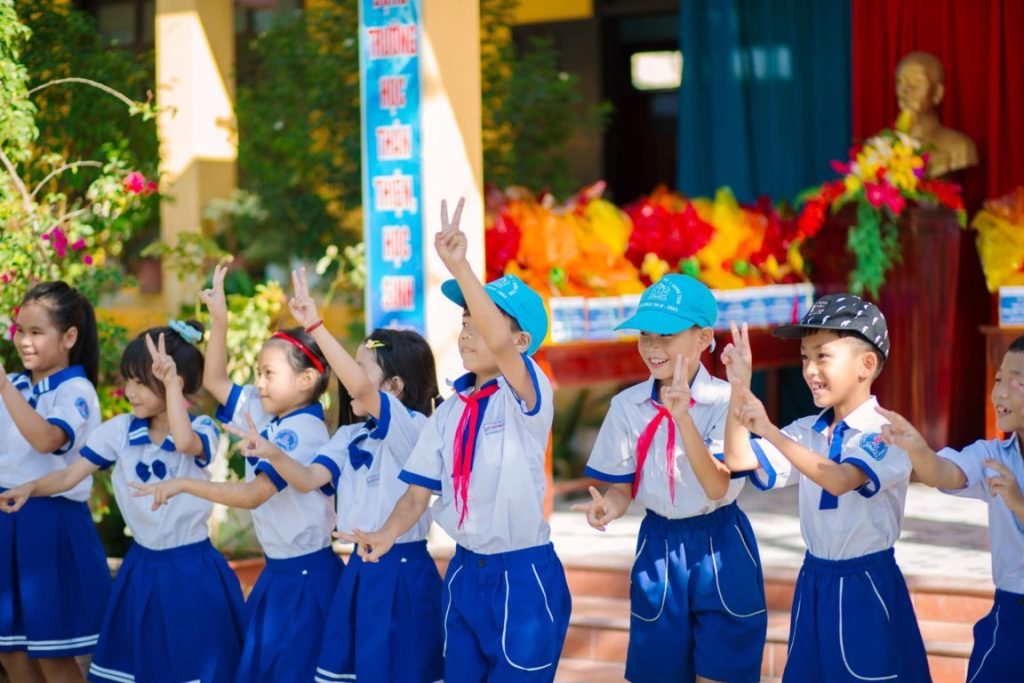 Chú Hề Hoạt Náo Tại Huế